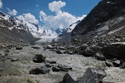 53 Torrente glaciale Orlegna gonfio d'acqua 